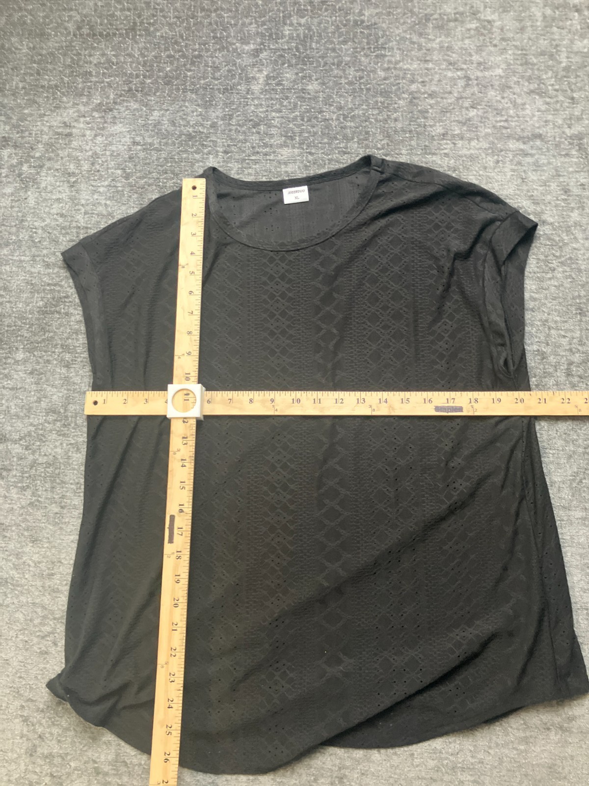Xieerduo Blouse Top Women XL Black Geometric Eyelet Round Neck Casual Cap Sleeve