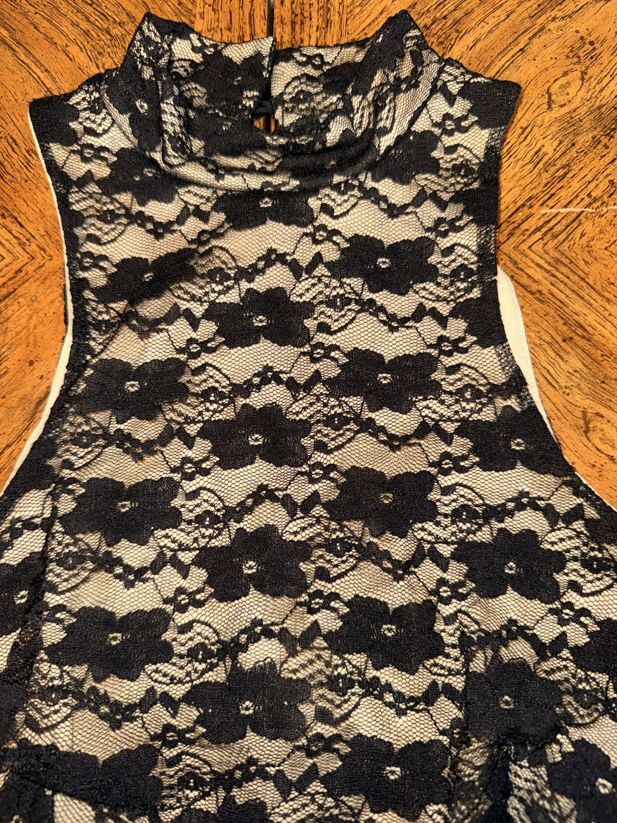 Charlotte Russe Women’s S Black/Beige Floral Lace Mock Neck Blouse