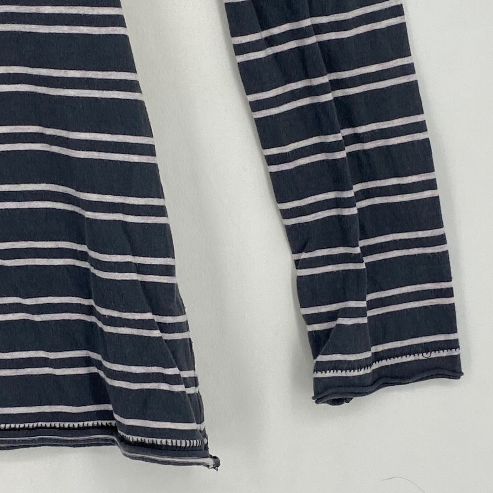 Pure + Good Womens Small Long Sleeve T-Shirt Gray Pale Pink Stripes Scoop Neck