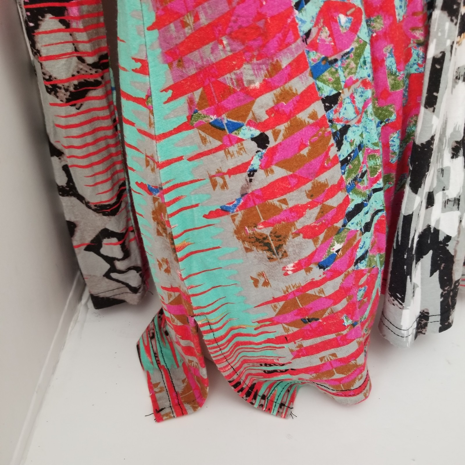 V Cristina Colorful Abstract Pattern Embellished Rhinestone Long Sleeved Shirt L