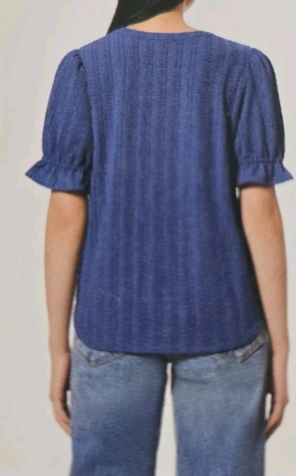 Cable & Gauge Women’s Button Front Blouse