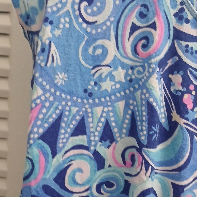 Lilly Pulitzer Women’s M Blue/Pink/White Abstract Octopus Henley V-Neck Top