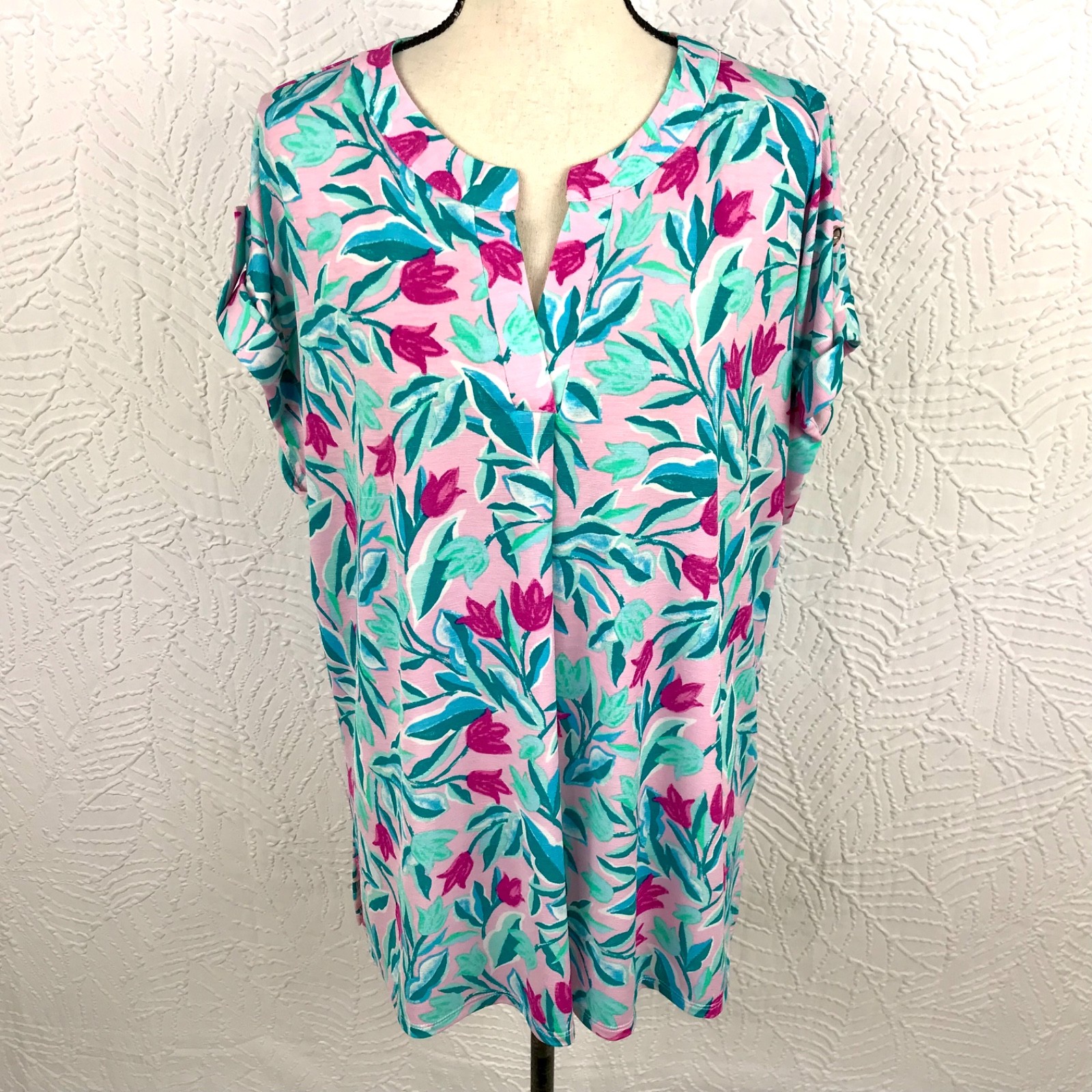 Dear Scarlett Floral Top Blouse Size 2X Pink Aqua Short Sleeve Knit Bloomcore
