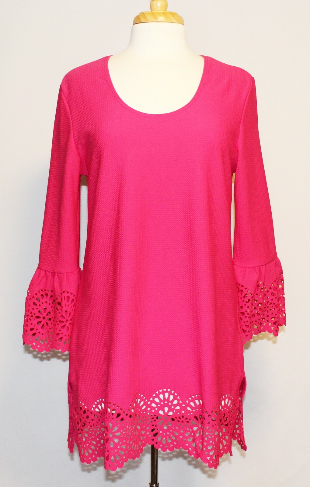 New Slinky Brand Azalea Pink Flounce Sleeve Tunic Top with Laser Cut Trim NWT