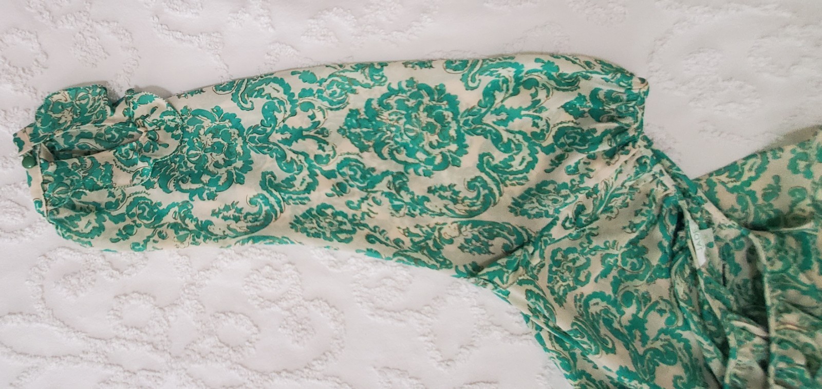 Jade Melody Tam Women’s Green Floral Long Sleeved Semi Sheer Blouse Size M
