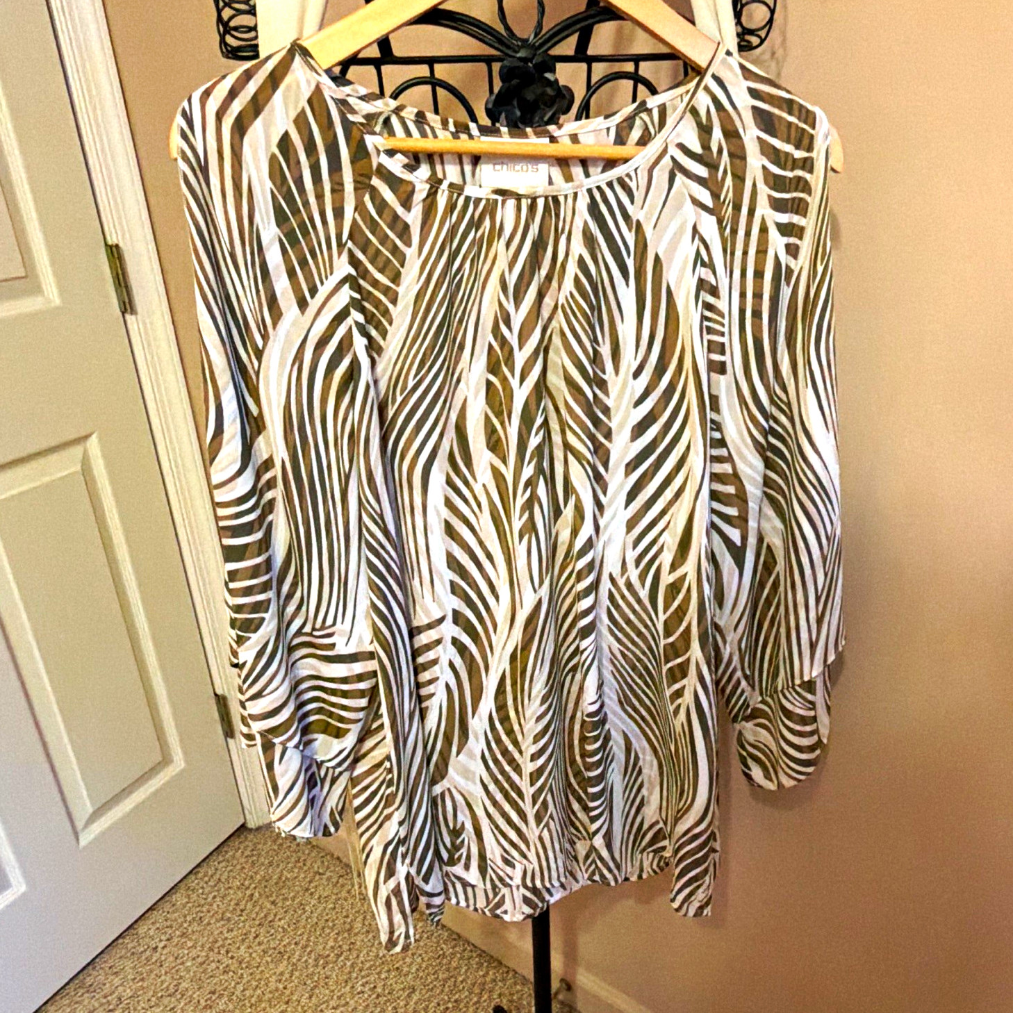 Chico’s Animal Print Chiffon Blouse Ruffle Round Neck Size 1 White Brown