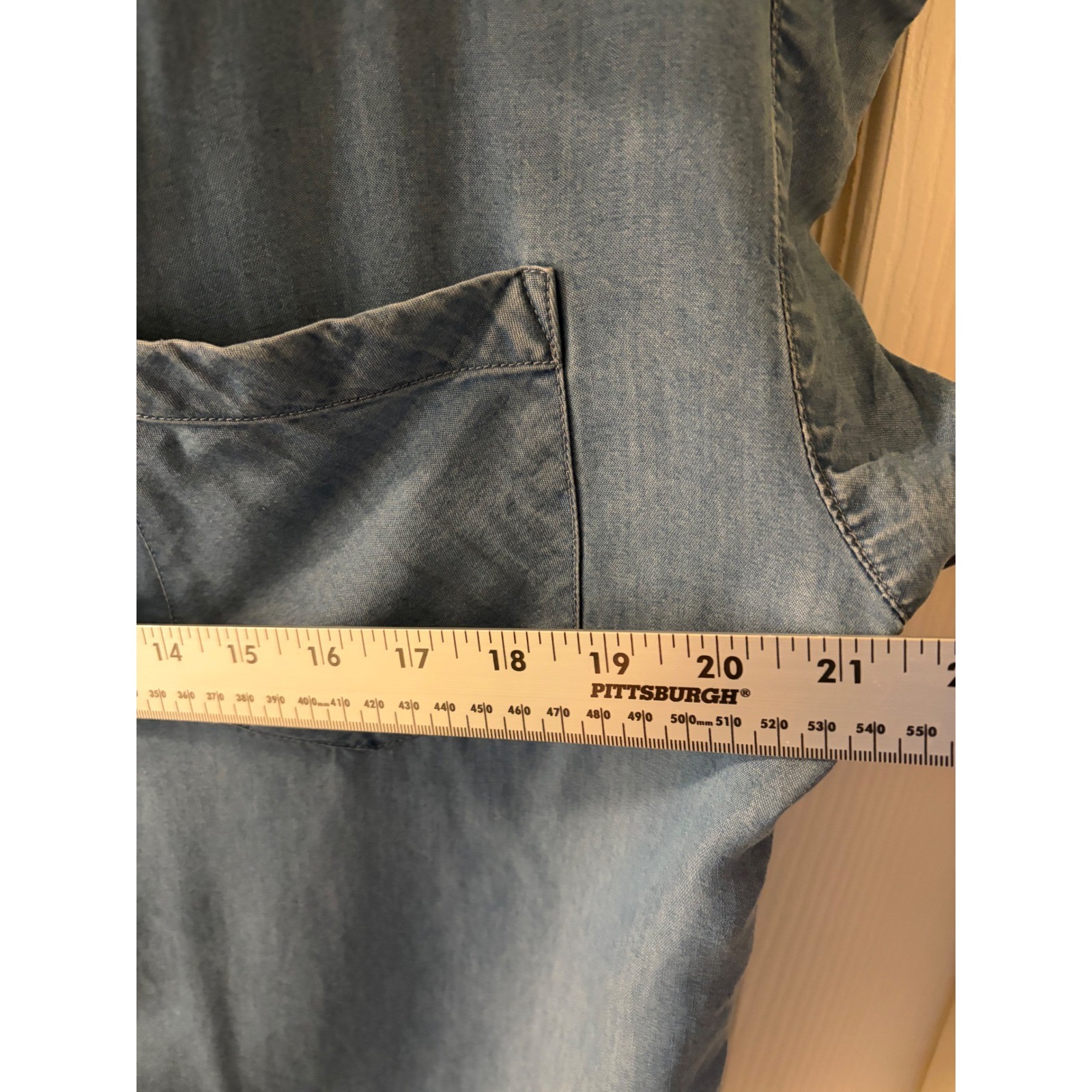 JACHS NY Girlfriend 100% Tencel Lyocell Blue Chambray Button Front Blouse Sz L