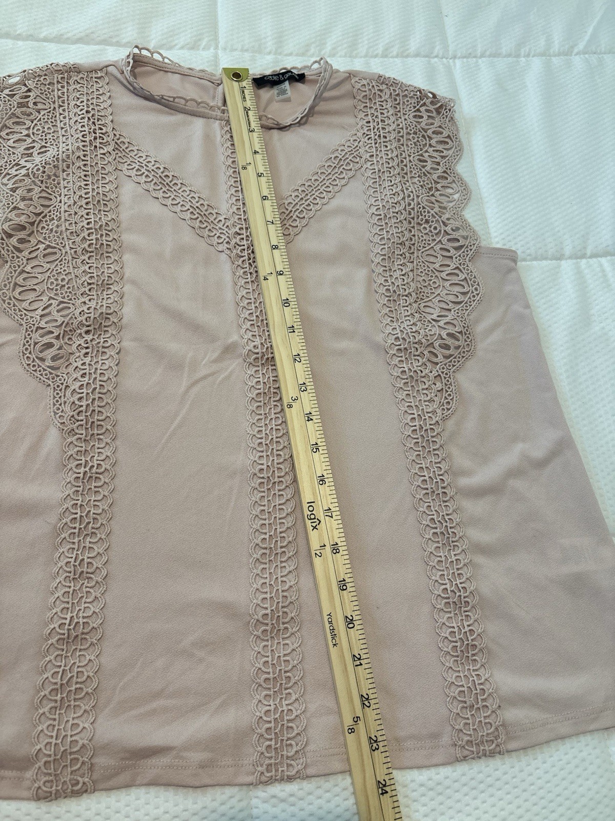 Cable & Gauge Women’s Pink Solid Round Neck Crochet Lace Button Blouse L/G