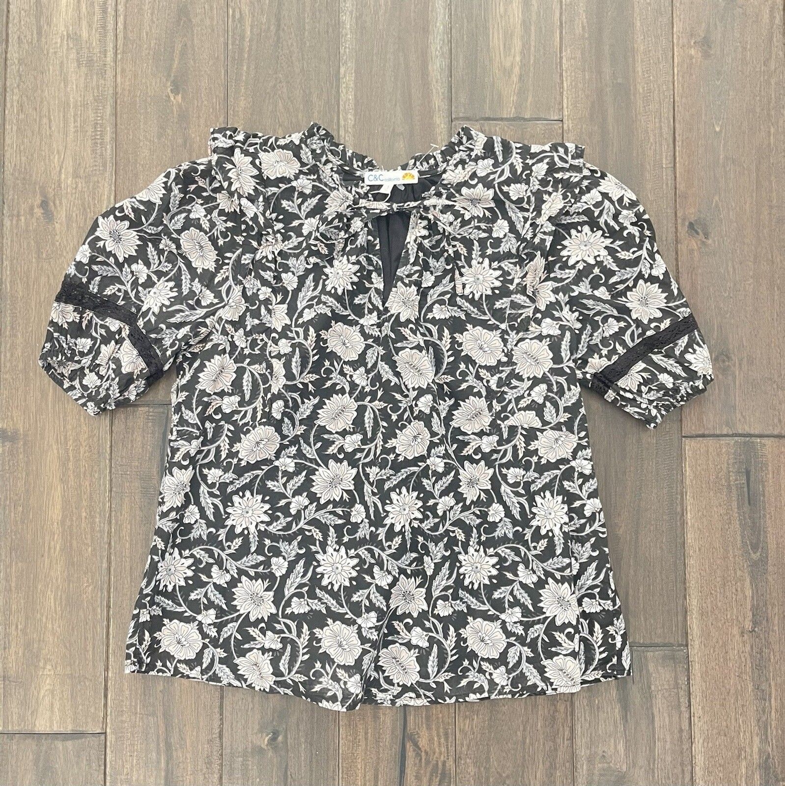 C&C Black Pink Boho Peasant Granola Floral Top S NWT