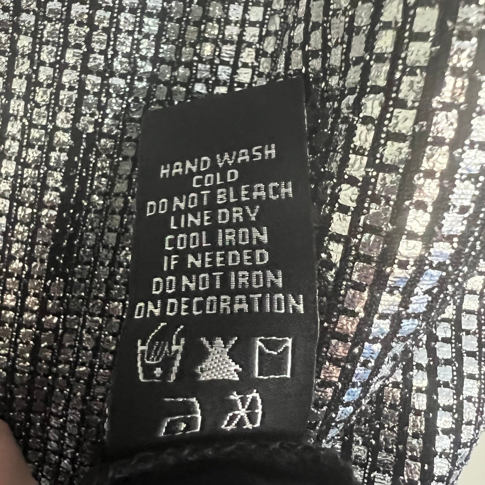 S. Levine Black Silver Metallic Colorblock Sharkbite Hem tunic top M whimsigoth