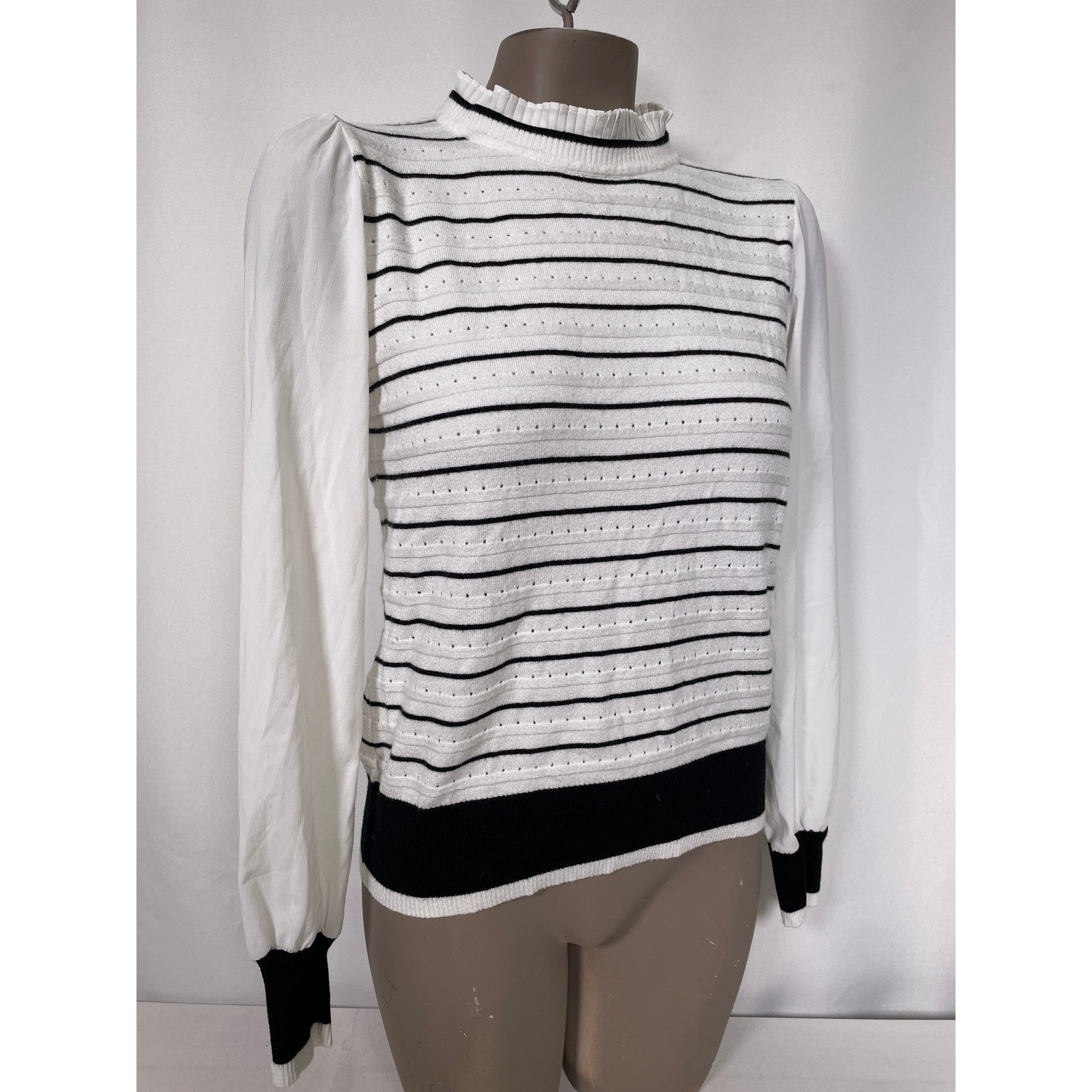 Sioni Milano Mock Neck Long Sleeve Blouse Striped White/Black Top Women’s SMALL