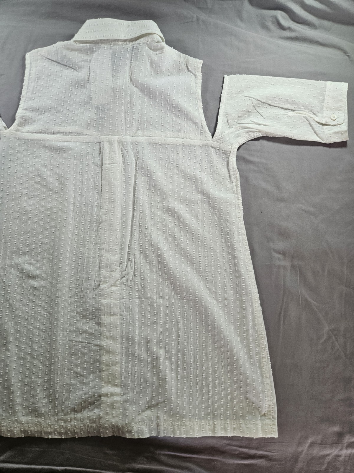 Ocean Land Button Down Women’s Shirt Medium Cold Shoulder/cut Out Sleeve Design