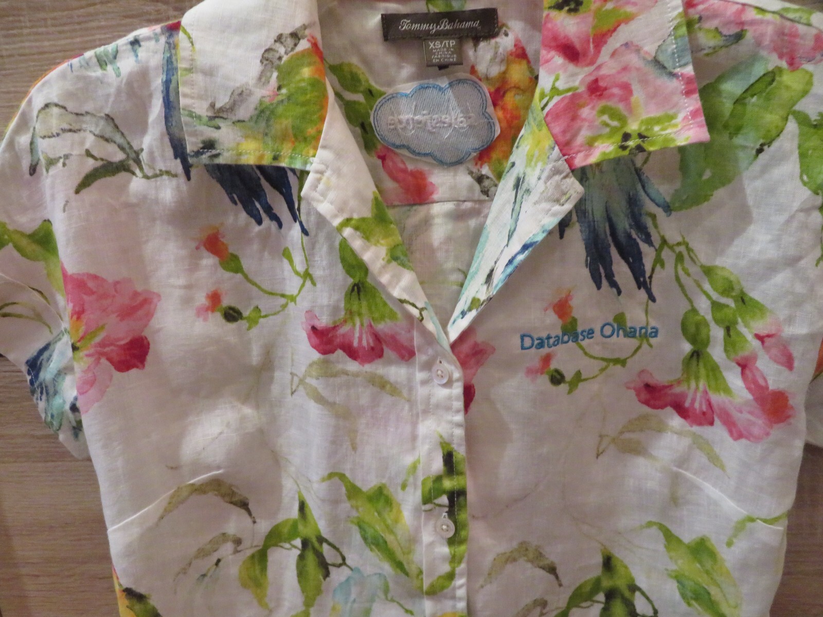 Tommy Bahama x Salesforce Data Shirt Womens XS Hawaiian Parrot Tropical Linen