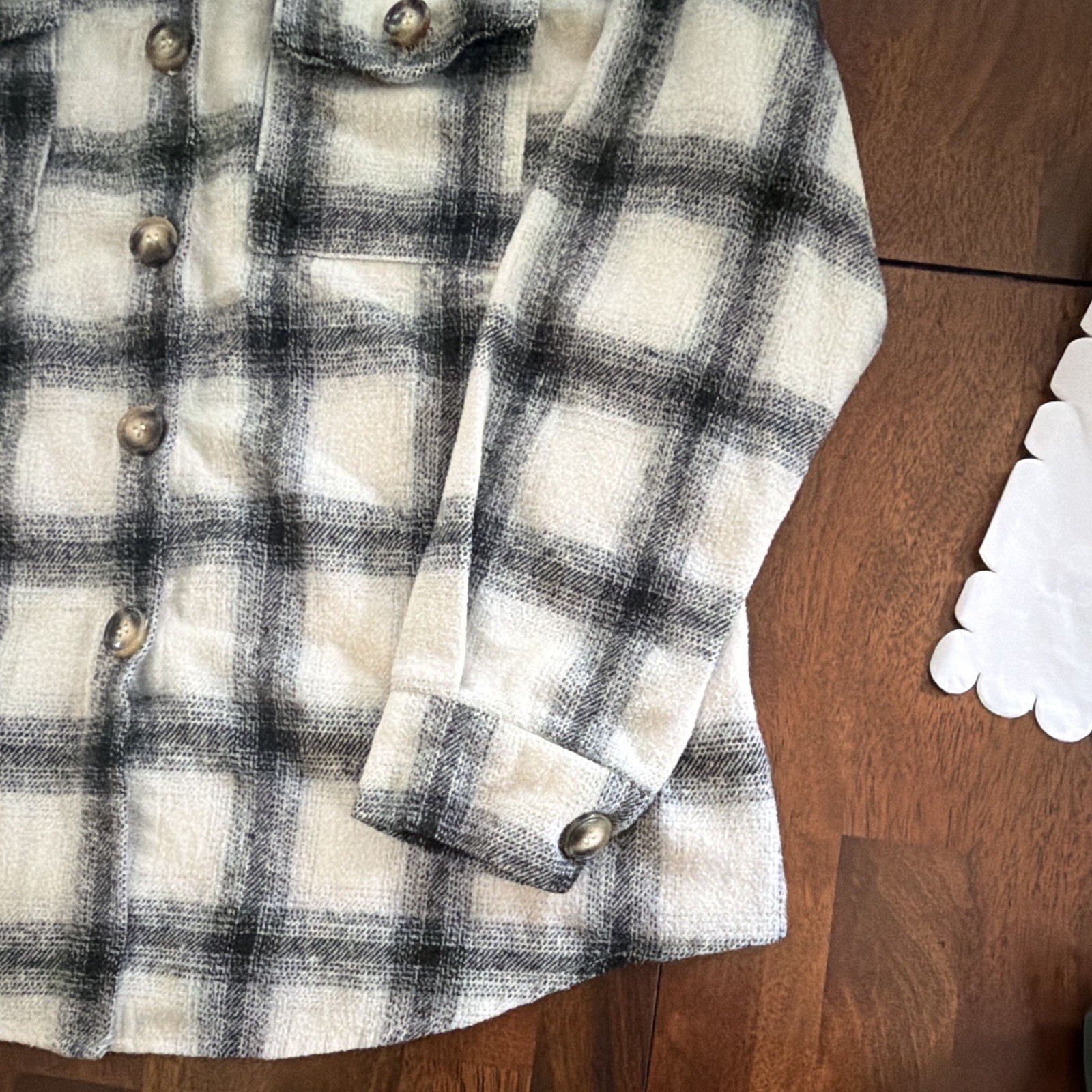 Gray/Cream Plaid Collared Button-Up Long Sleeve Shirt Jacket Women’s Regular L
