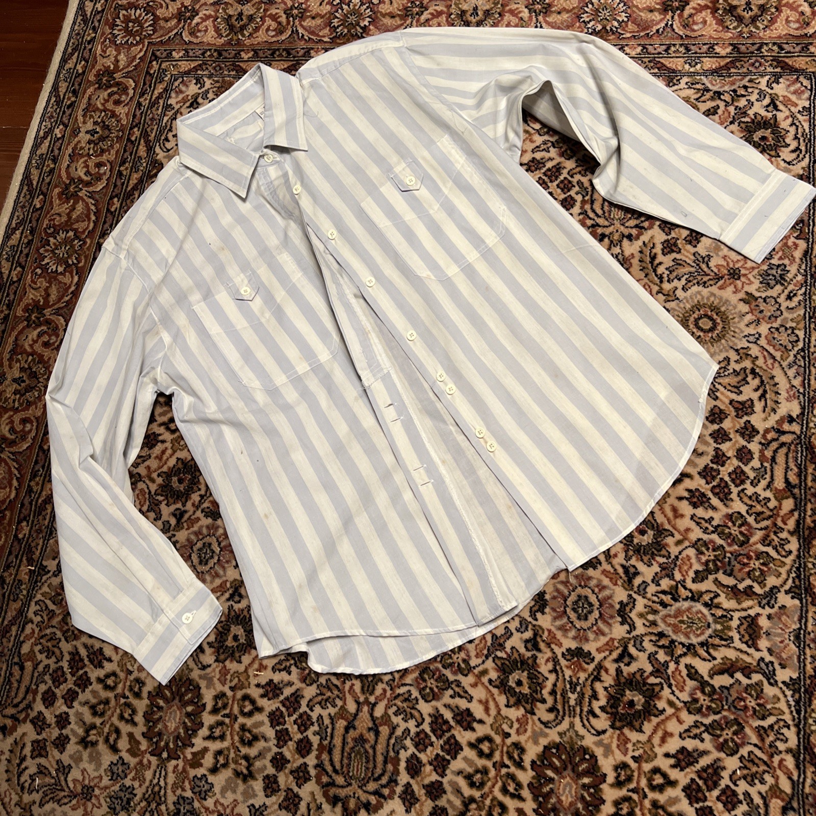 “SALE” Women Crisp L Sleeve Shirt Size M Bust 44, Gray/White chalk Stripe