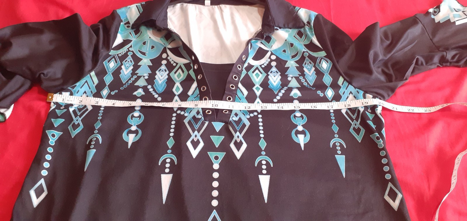 (¥T20). TEMU black turquoise white top size large Chest 40″