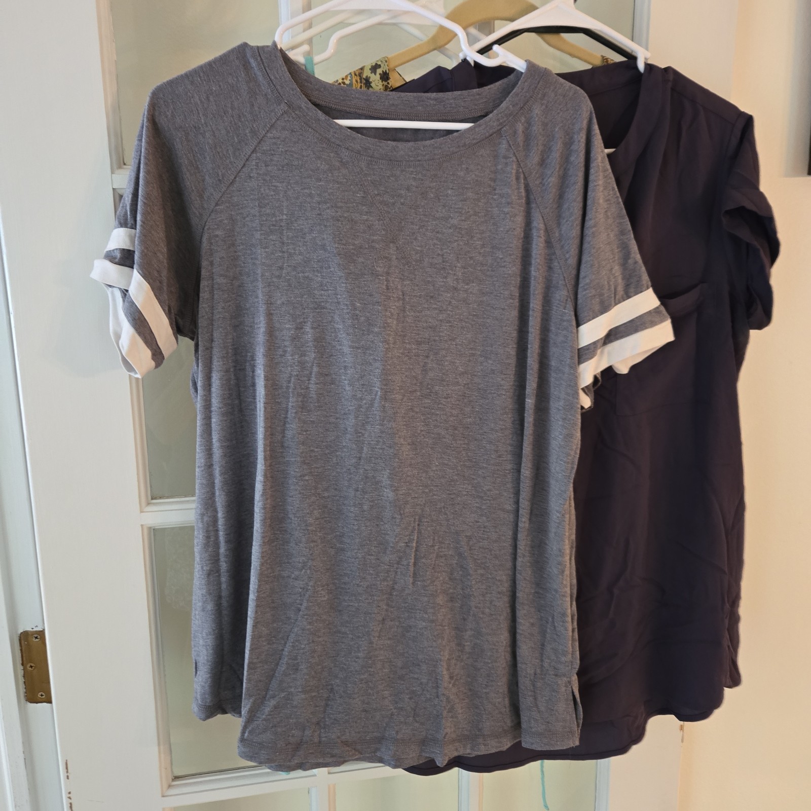 Lot of 11 Women’s Large Mixed Brands and Colors Sleeveless & Short Sleeve Shirts