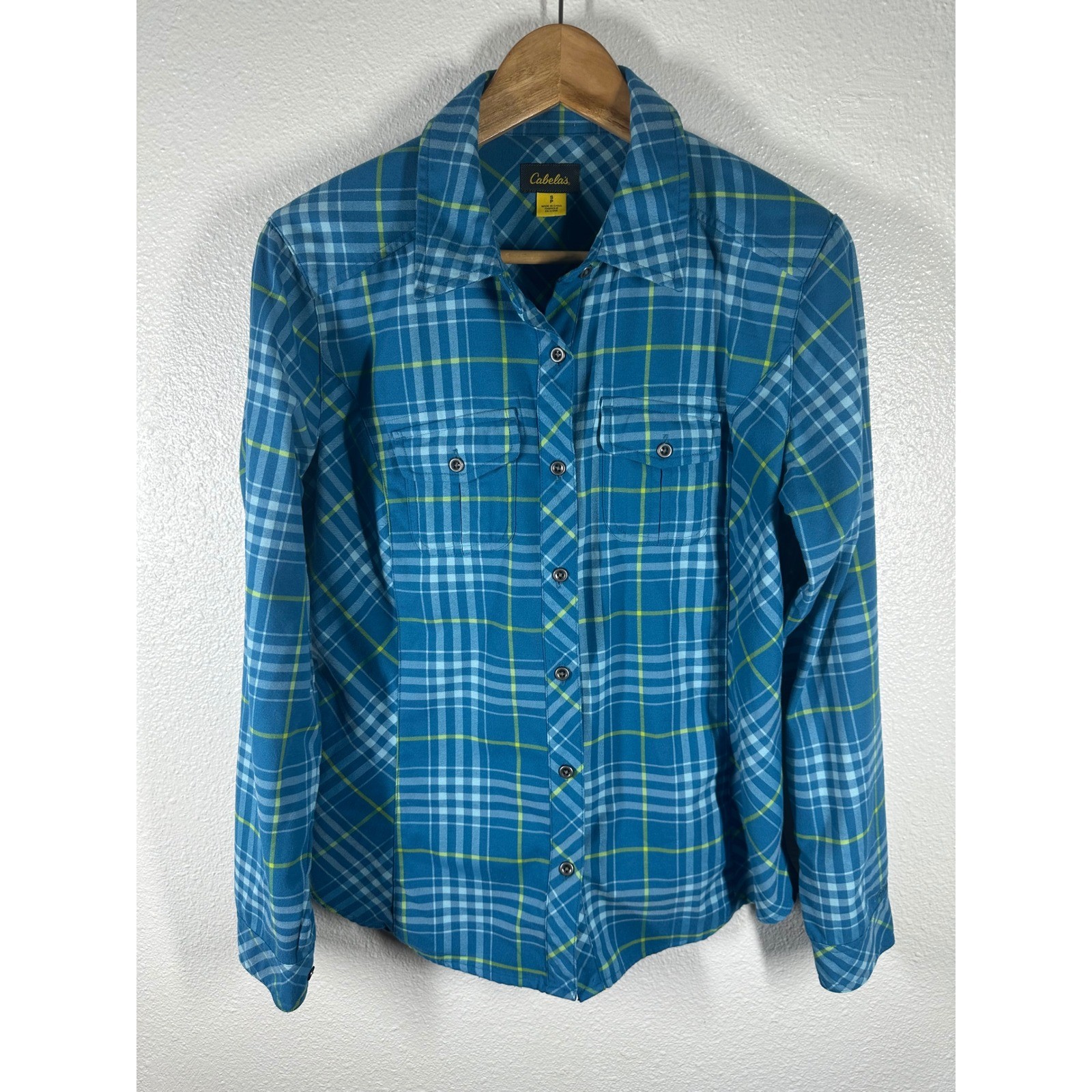 Cabela’s Button Down Shirt Womens Small Plaid Long Sleeve Outdoor Hiking Top