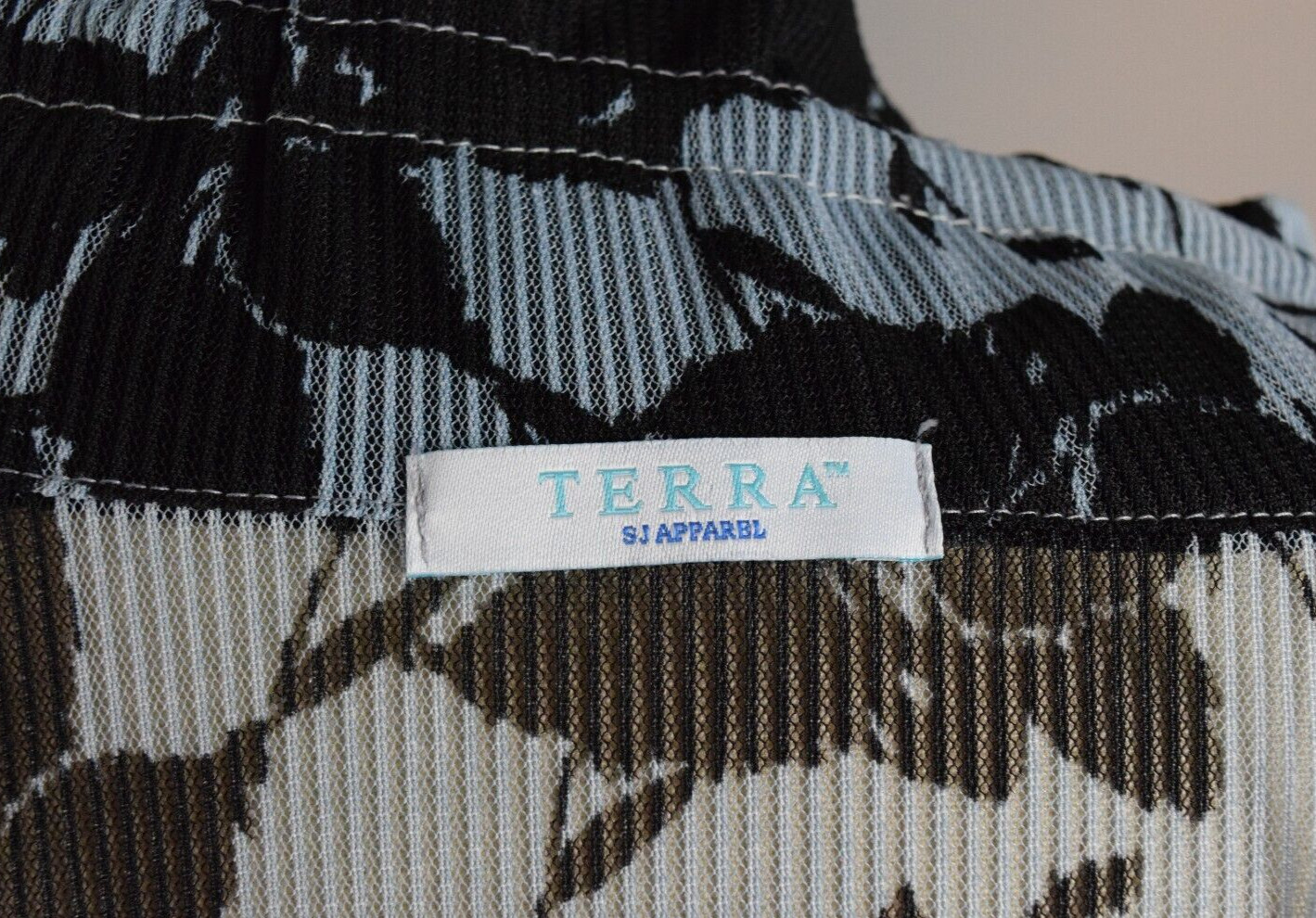TERRA SJ Apparel Floral Wire Stand Up Ruffle Collar Blue Black Blouse Top Size M