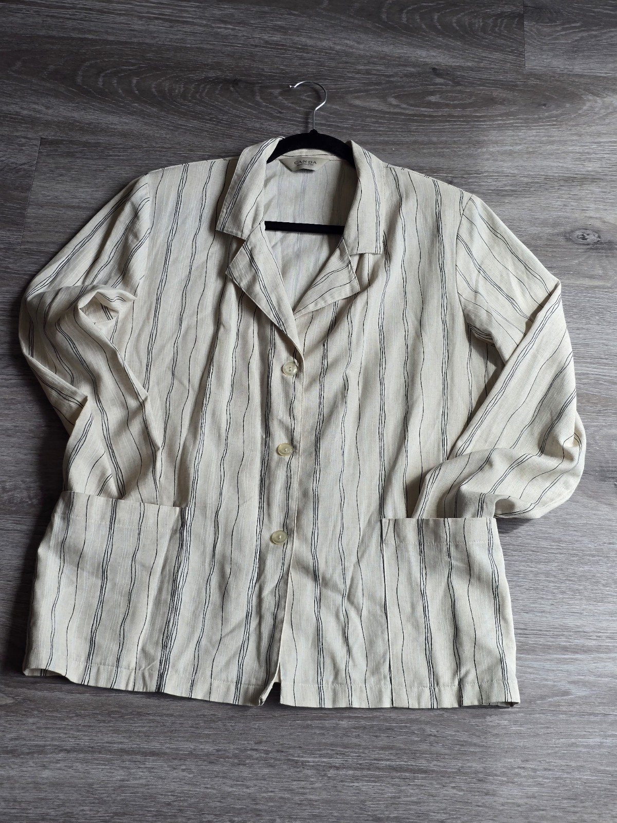 C.A.N.D.A Collection Of C&A Striped Women’s Beige Button-Up Shirt Sz L.