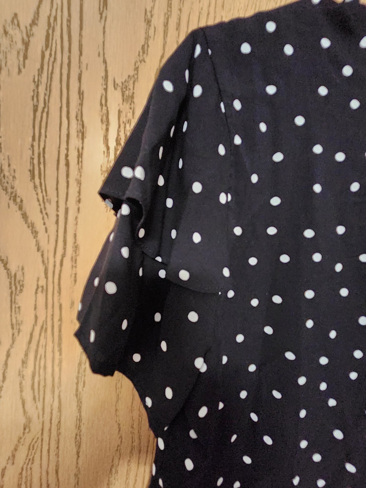 Paper Crane Black/White Polka Dot Mock Neck Ruffle Flutter Sleeve Blouse L