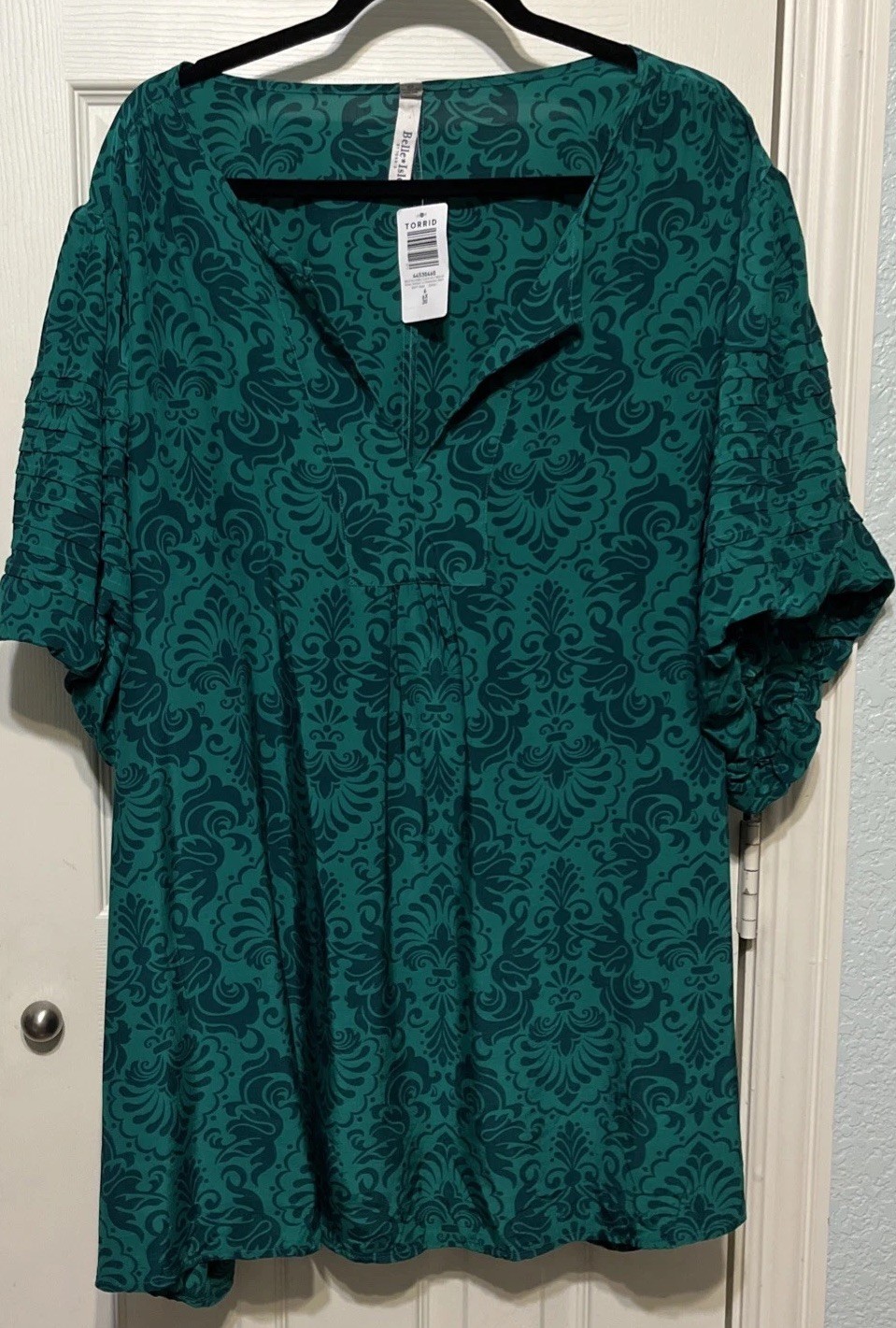 Torrid Ultramarine Green Bubble Sleeve Split Neck Damask Print Top Size 6X NWT