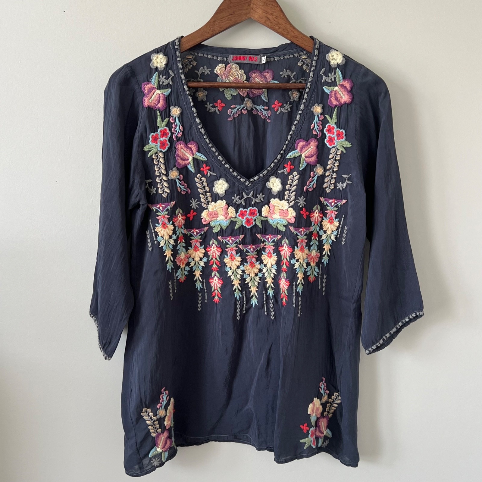 Johnny Was V Neck Tunic Gray Women XS Floral Embroidered 3/4 Sleeve Bohemian
