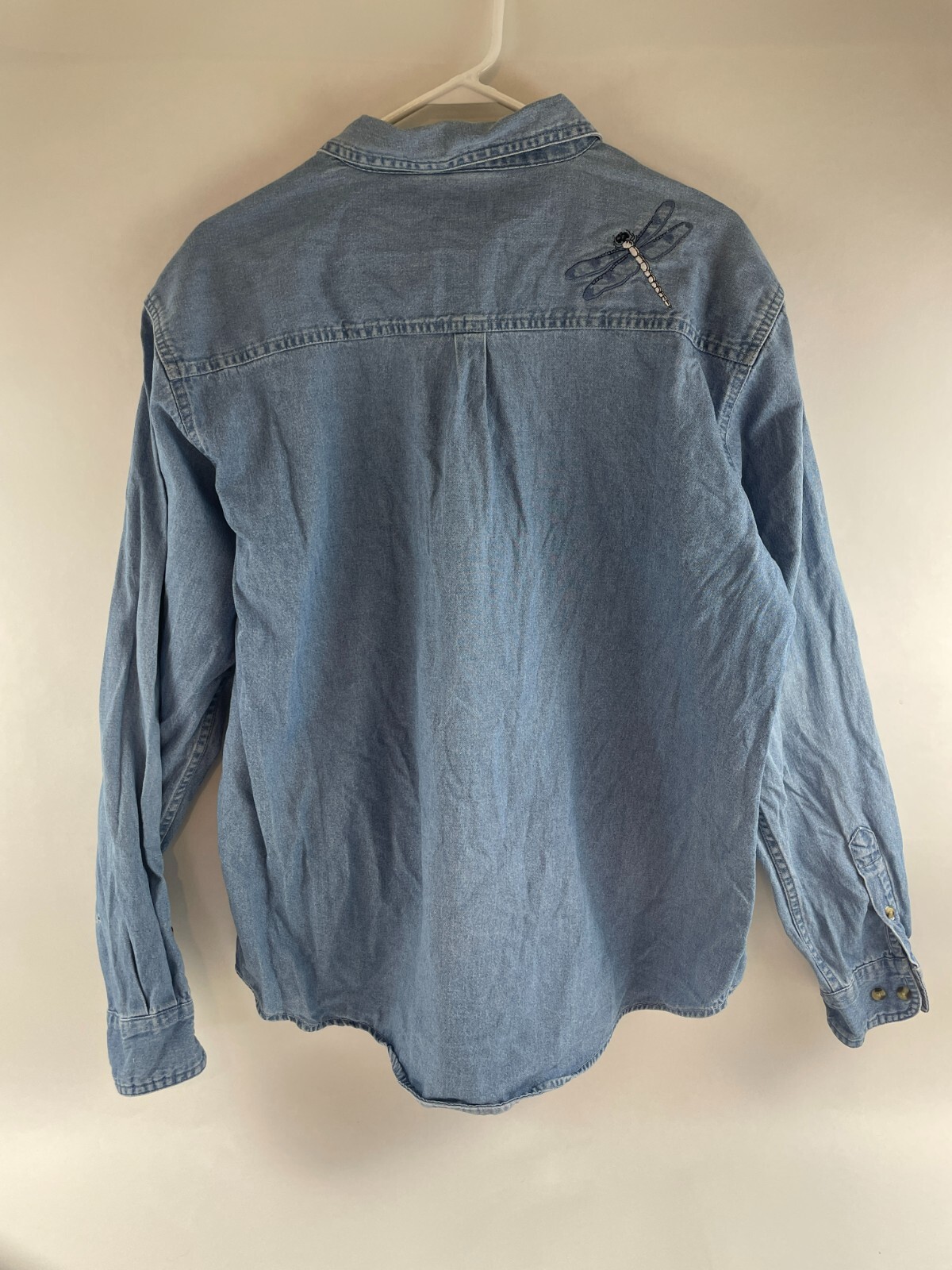 Outrageous Sports Chambray Shirt Women’s Size Large Blue Long Sleeve Button Up