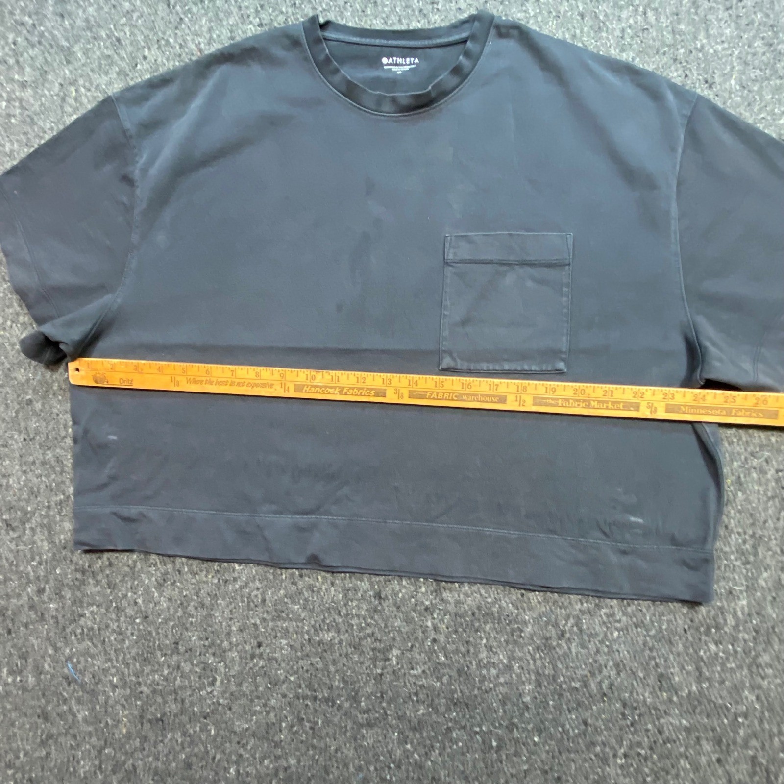Athleta Pocket TShirt Sz M Womens Gray Gorpcore Boxy Cropped Short Sleeve Top