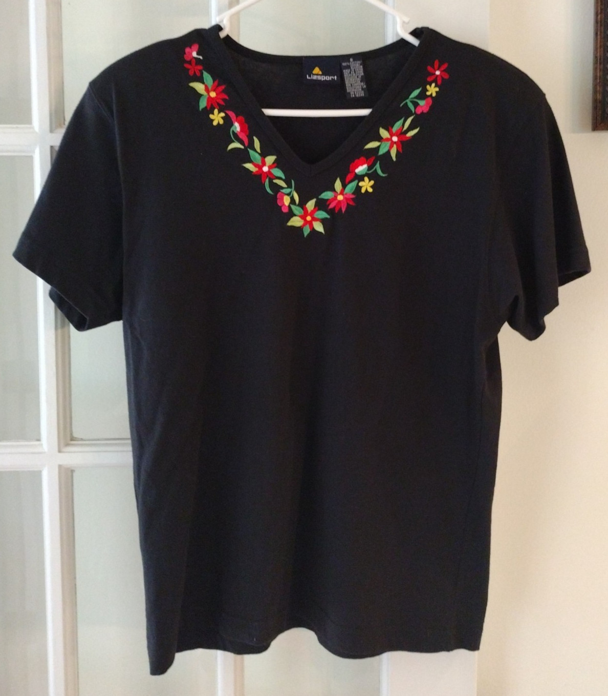 Lizsport Women’s S VTG Black V-Neck T-Shirt Traditional Mexican Embroidered Trim