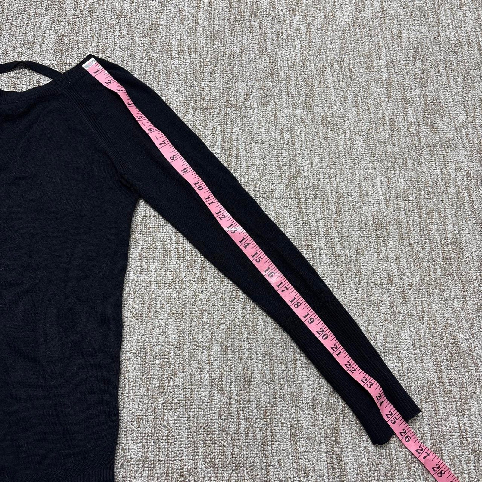Y2k Lululemon cut out back extra slim fit black 2000s sporty yoga sweater sz 4