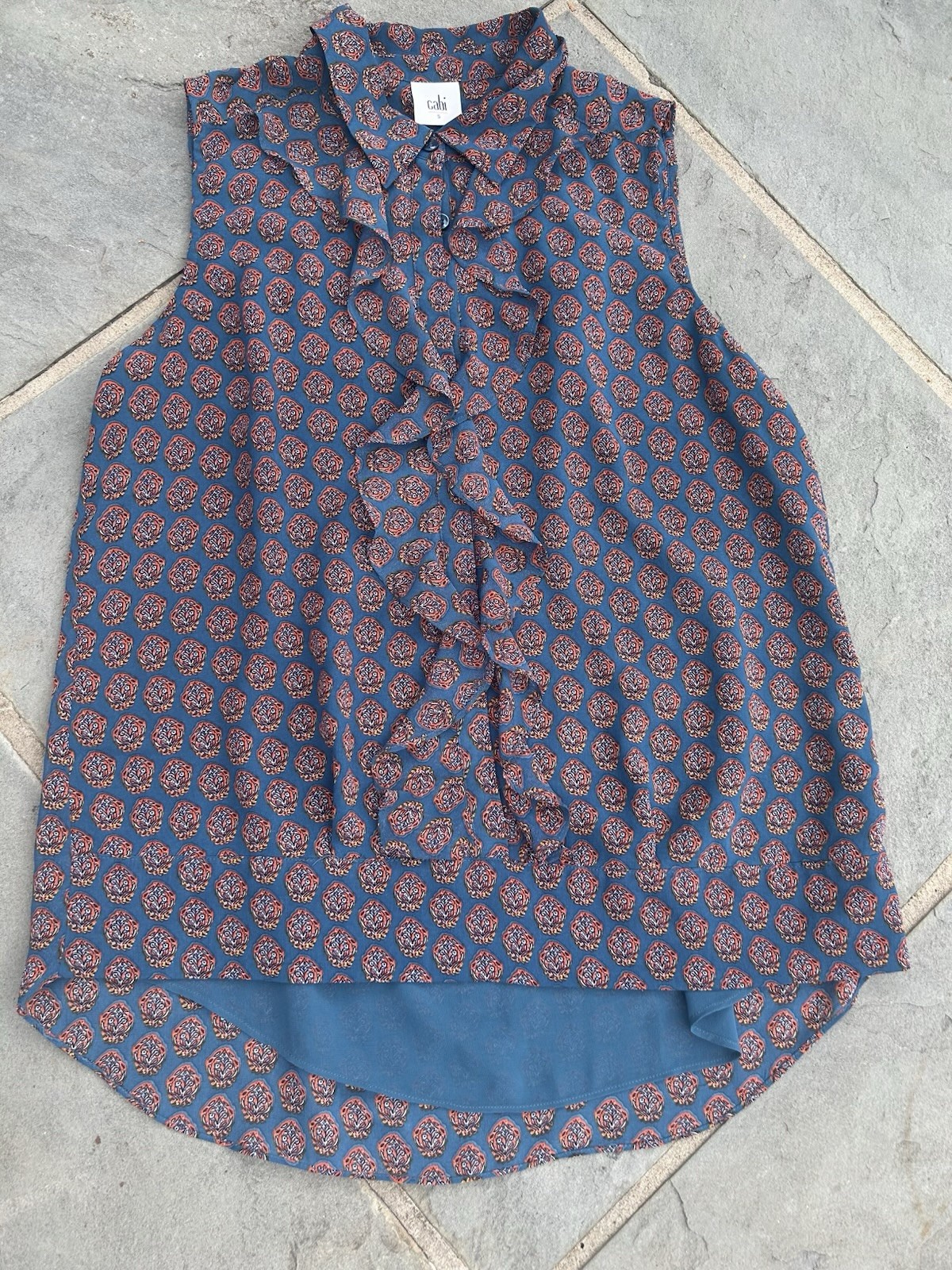 Cabi Sleeveless Ruffle Front Blouse Teal Blue Medallion Print Top 3275 Womens M