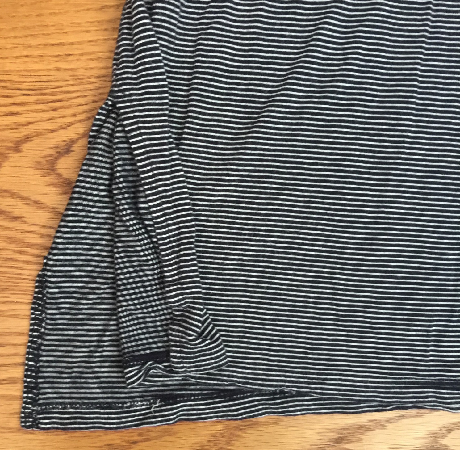 VINTAGE STRADIVARIUS BLUE STRIPE SLEEVELESS RAYON TOP WOMENS M 34″x27″