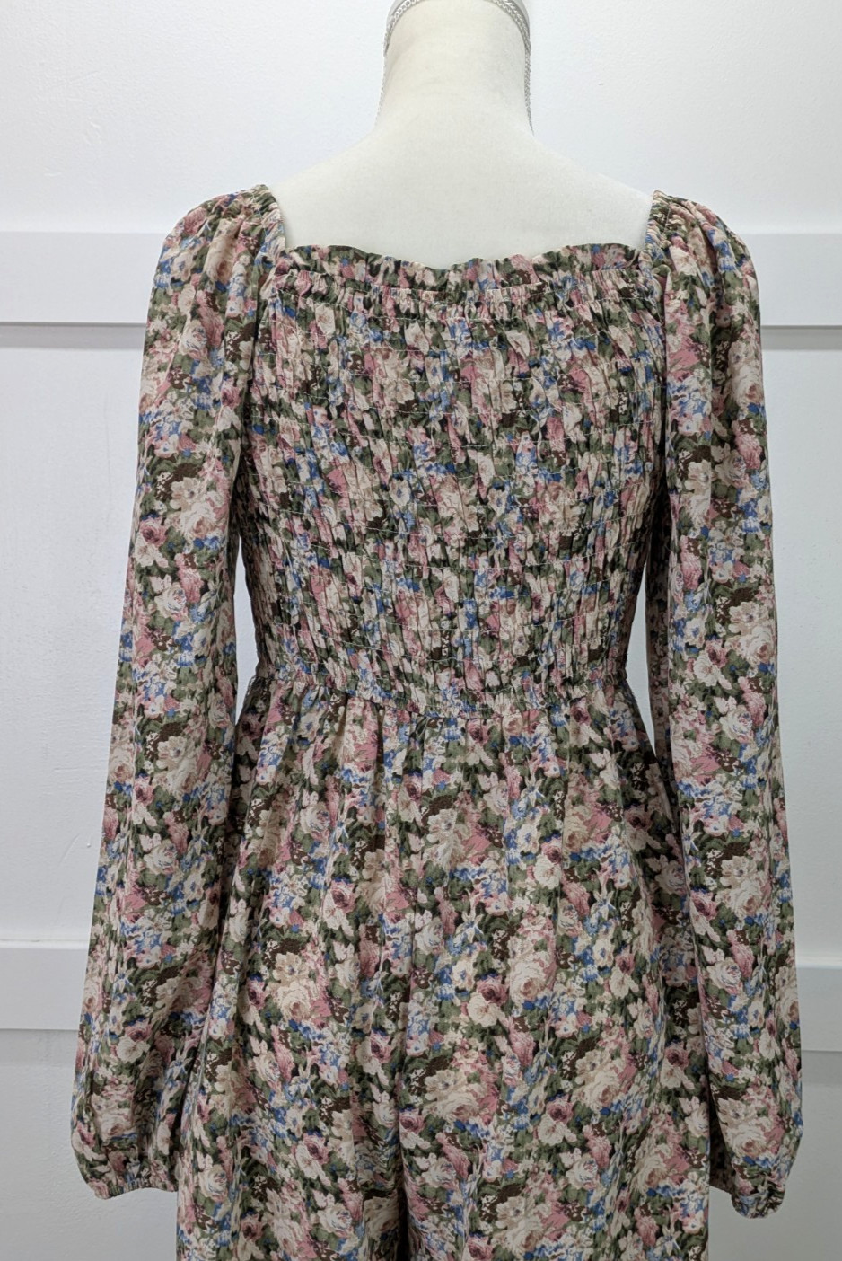Hayden LA Floral Jumpsuit Womens Small Smocked Wide Leg Boho Flowy