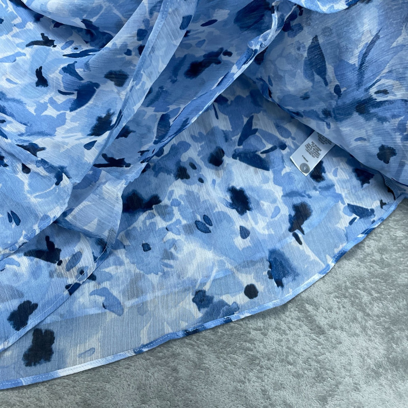 NWT Cristina B Women’s L Blue Floral Sleevelese Layer Chiffon Blouse i2137