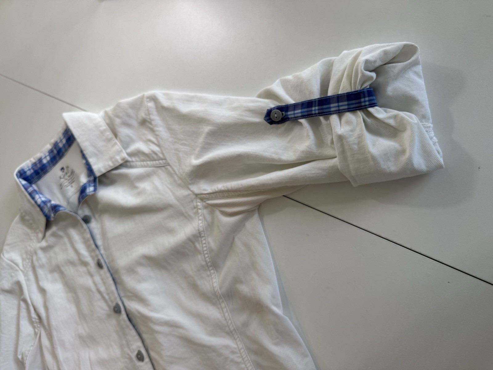 Kuhl Shirt Women’s Small White Long Sleeve Button Up Outdoor Hiking plaid Trim