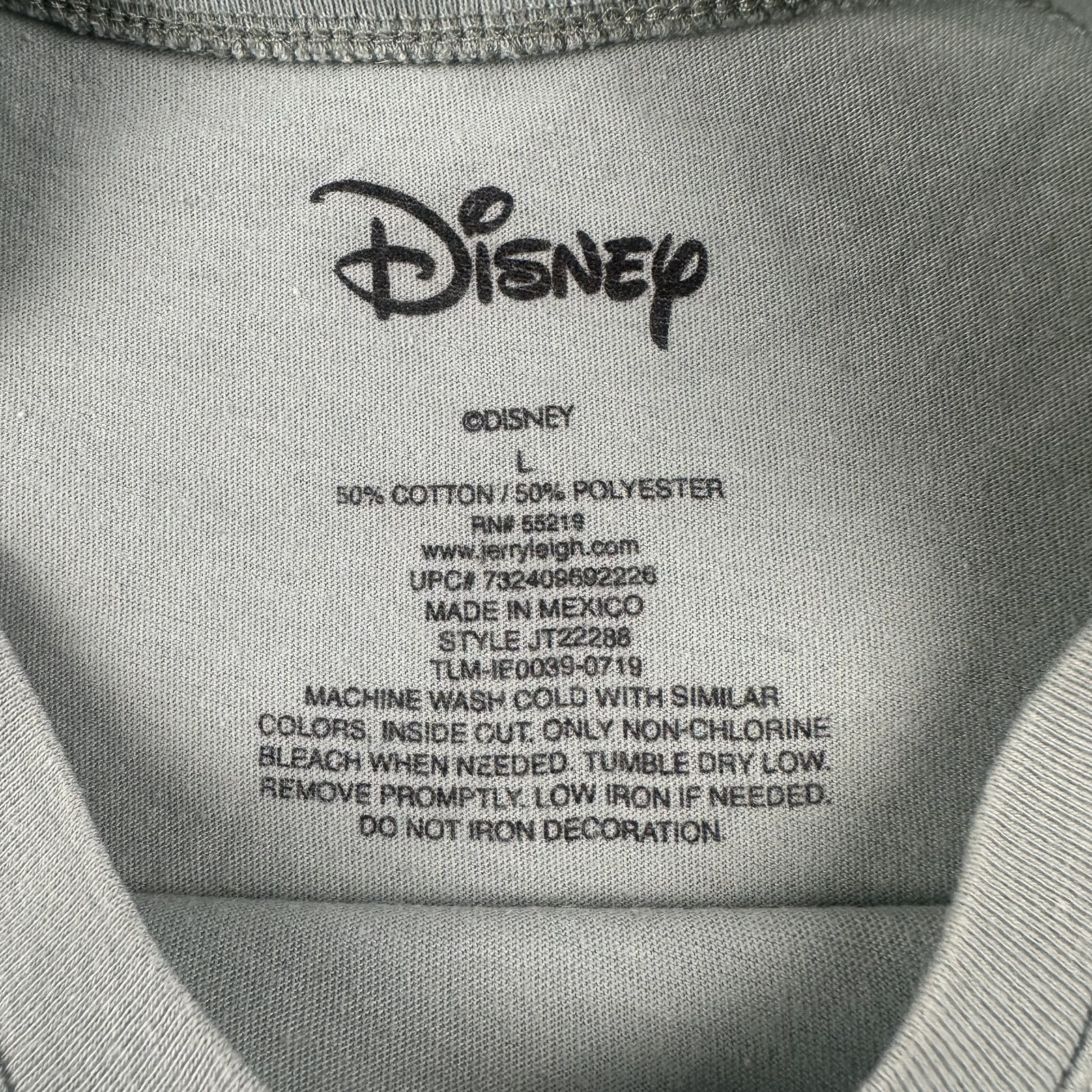 Disney’s Lilo and Stitch T-shirt Woman’s Size Large Stitch Graphic Comfy