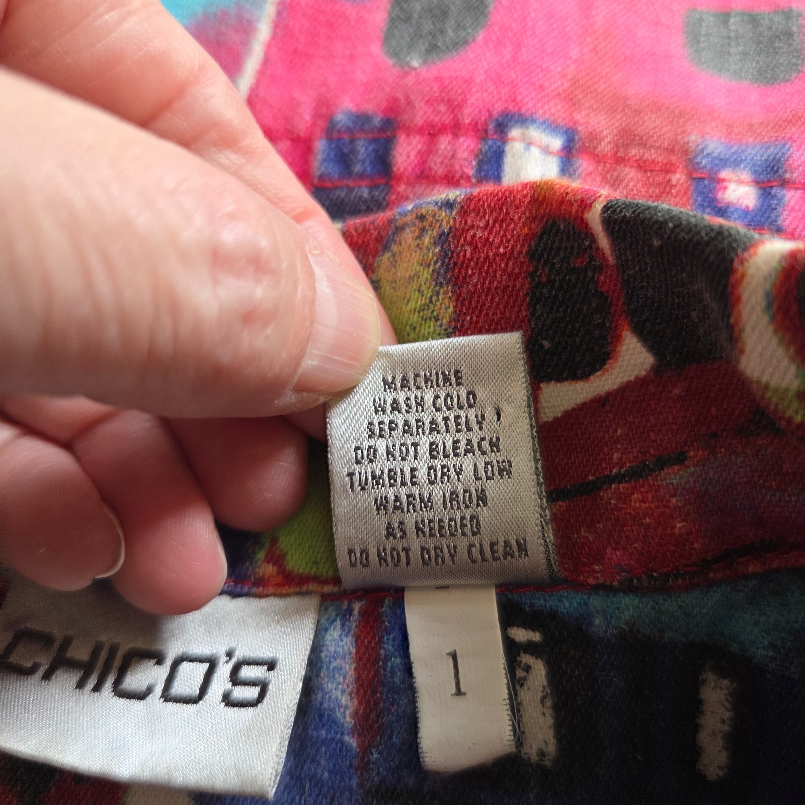 Vtg Chico’s Sleeveless Jacket Vest Vibrant Multicolored Big City Print Size 1