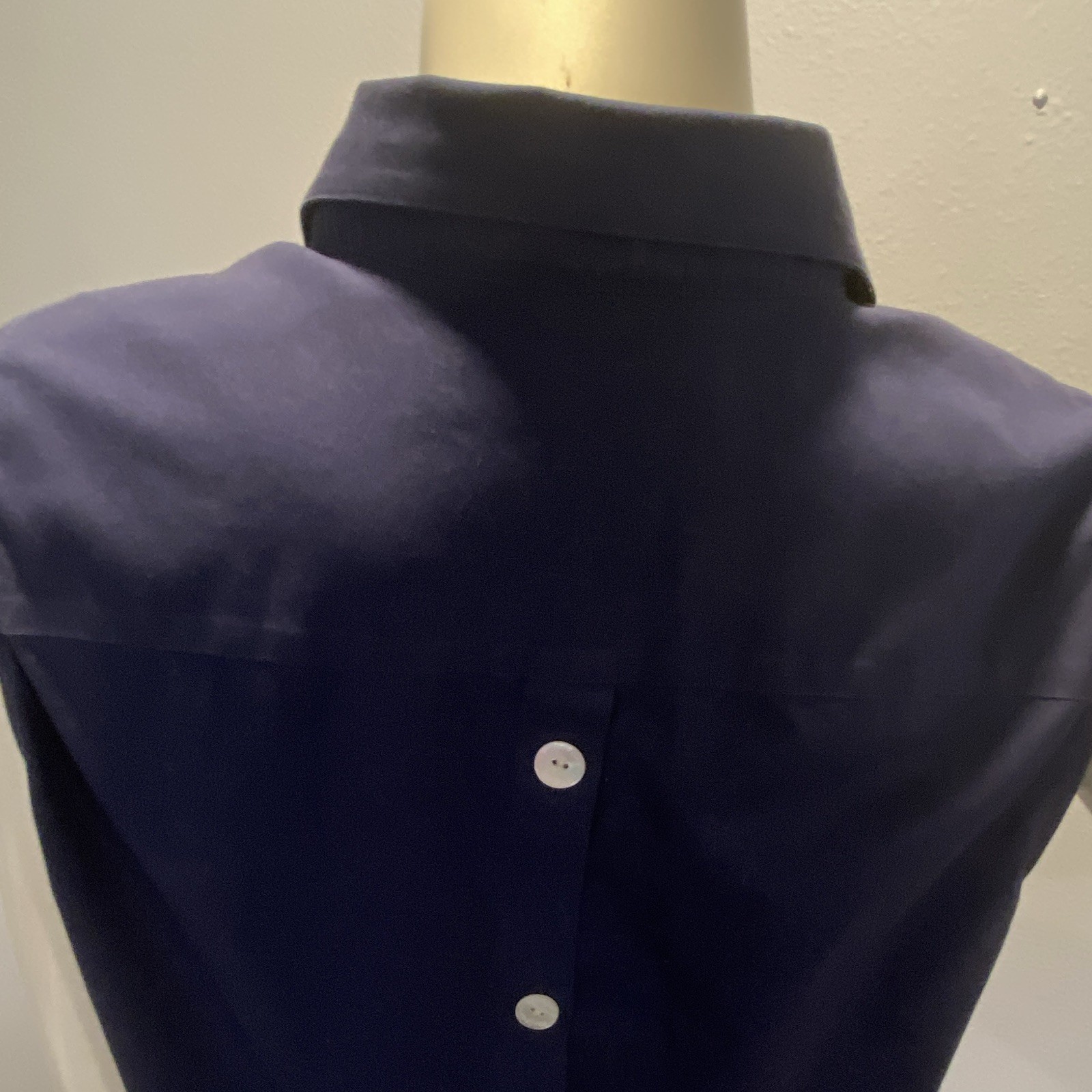 Foxcroft NYC 14 Navy Non-Iron Stretch Collared Sleeveless Shaped Blouse