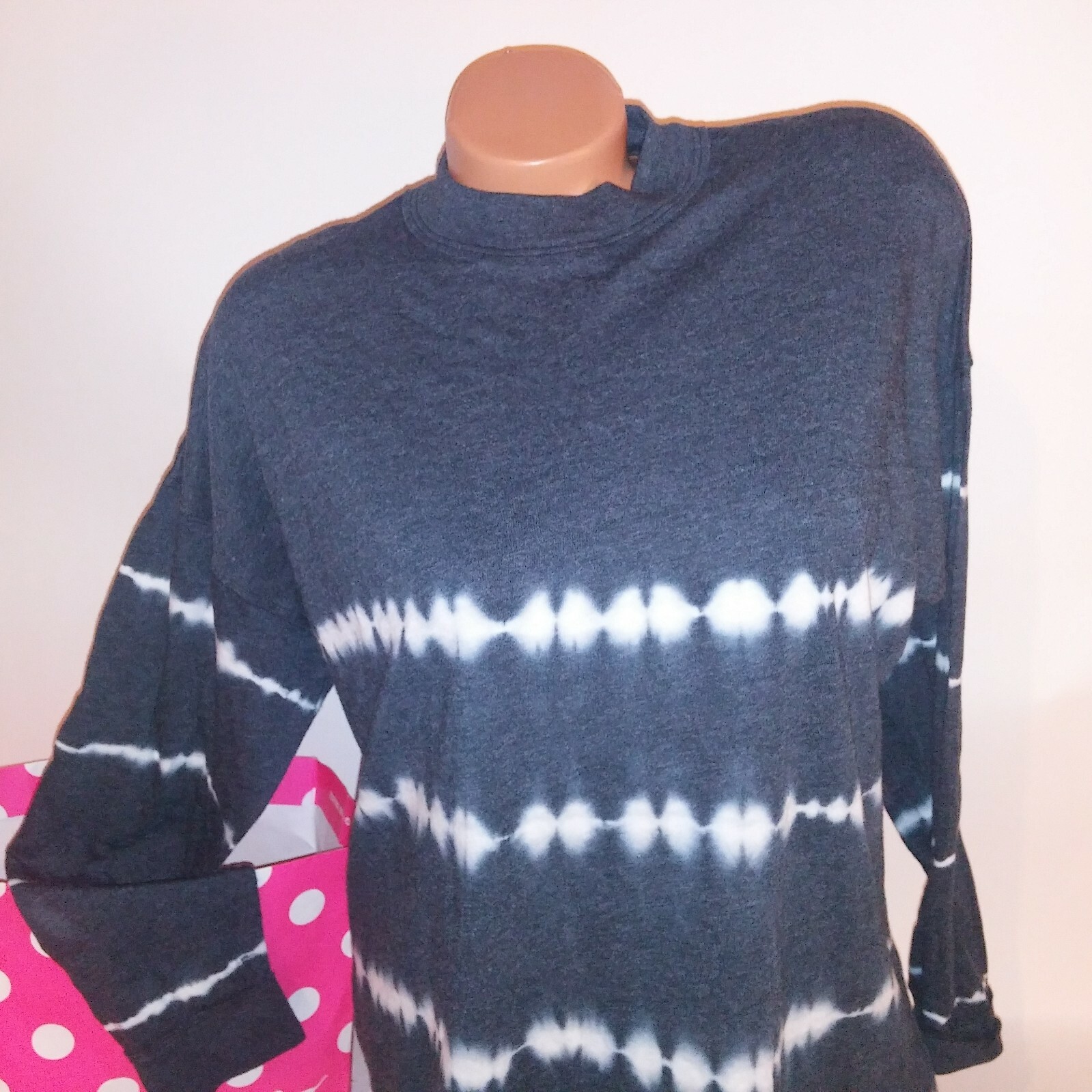 Victoria Secret PINK T Shirt Gray White Tie Dye Long Sleeve Oversized Loose