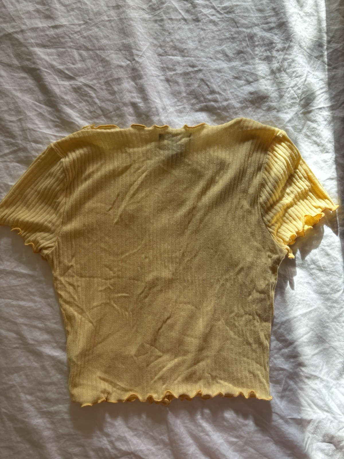 FOREVER 21 Yellow Ribbed Knit V-Neck Button Front Ruffle Hem Tee M