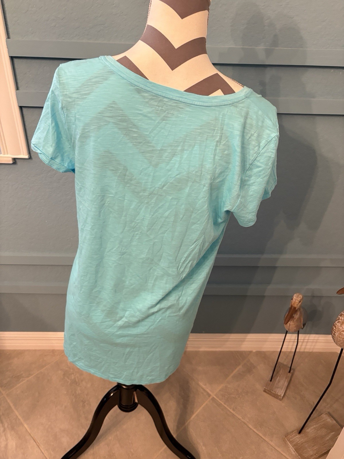 Lilly Pulitzer Shirt Womens SZ M Blue V Neck Short Sleeve Tee Top Ladies NWOT