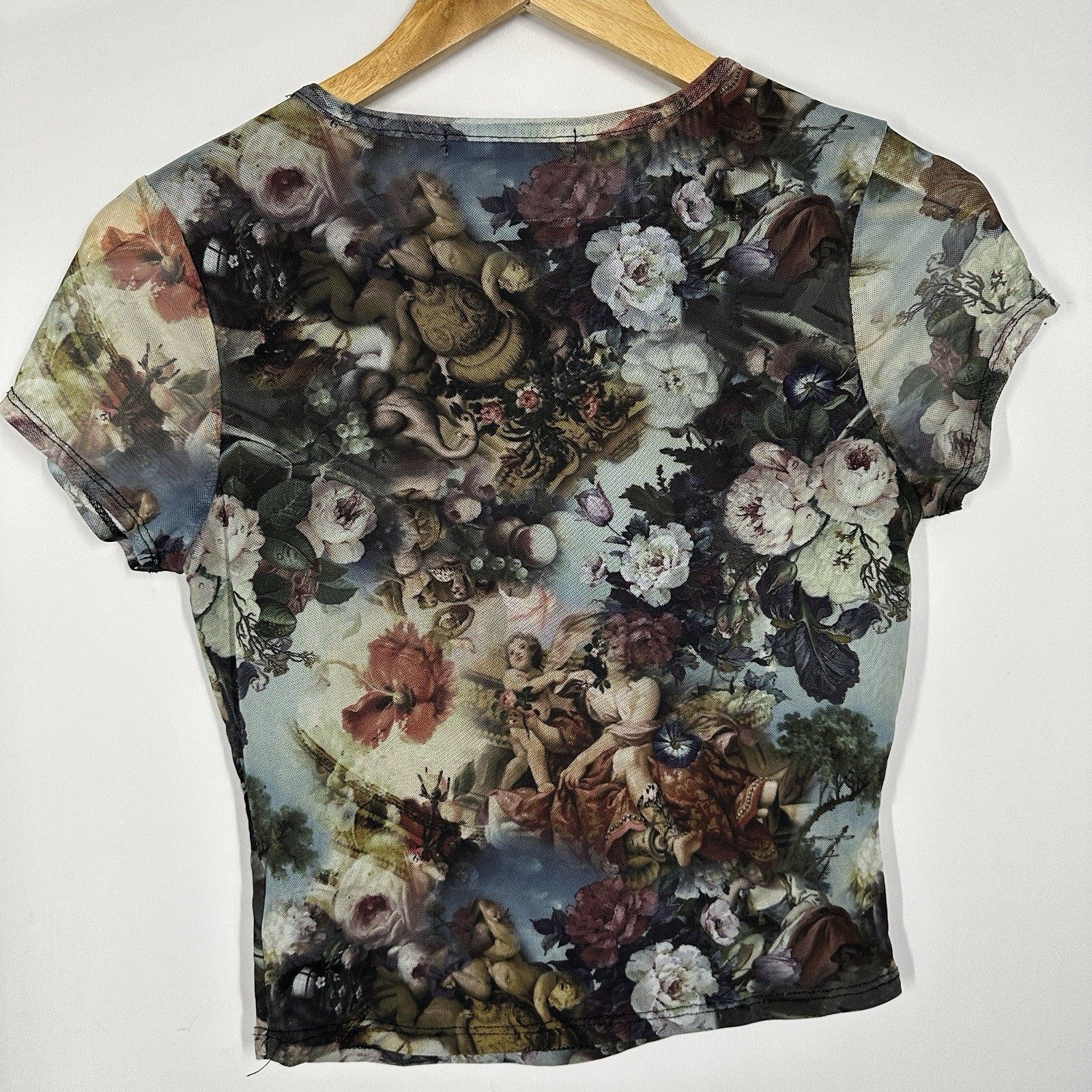 Madden Girl Cherub Print Long Crop Tee Mesh Sleeves Roses Floral Top Medium Y2K