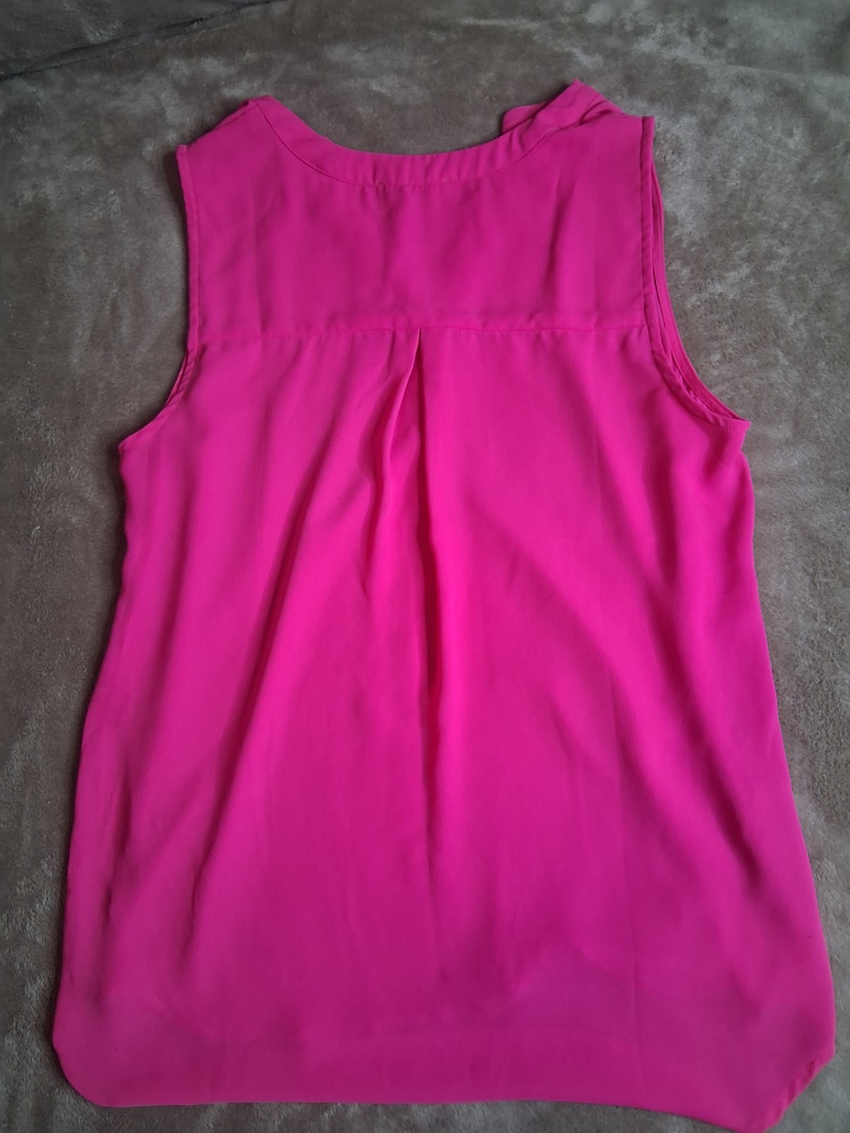 Timing Womens Sleeveless V-Neck Blouse Size Medium Hot Pink Fuchsia Hi-Low Tunic