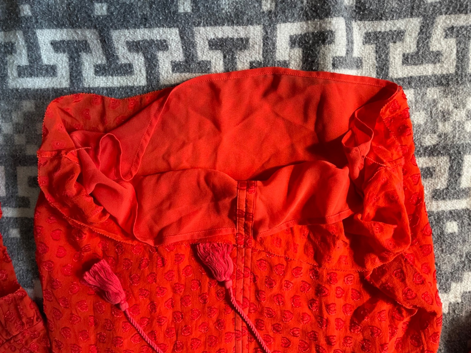 Tory Burch Leopard Jacquard Silk Blouse red Orange Tassel Ruffle 3/4 Sz 2 XS – S