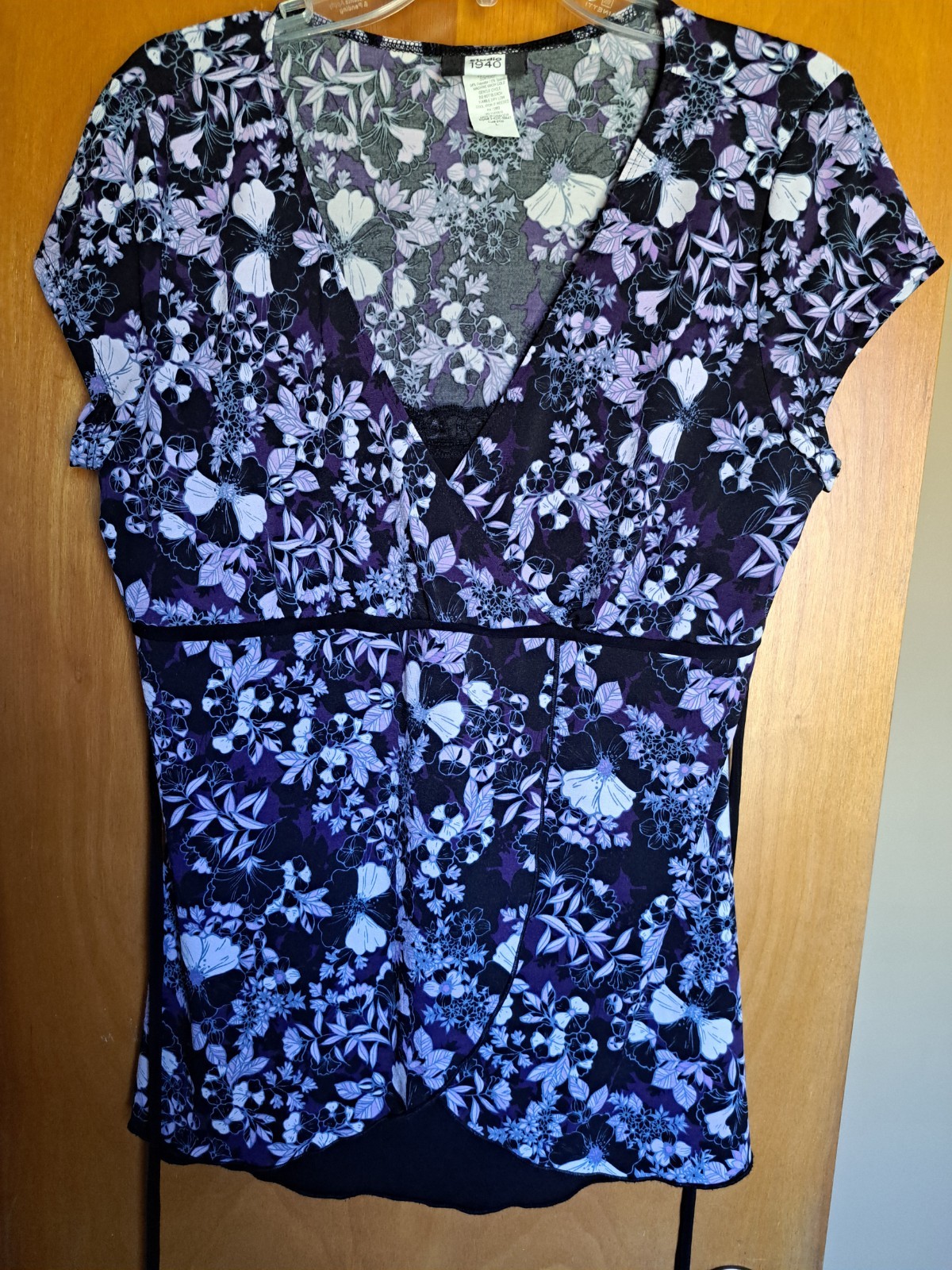 Womens Studio 1940 (Kohl’s) Black & Purple Floral Tie Black Blouse. Size L EUC