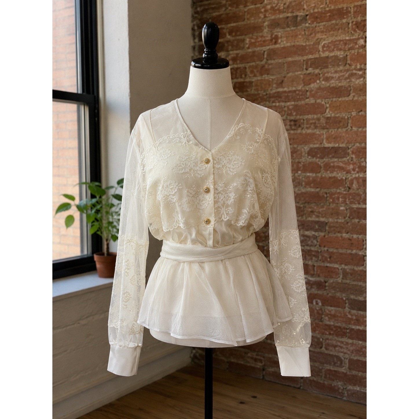 Vintage Ivory Lace Sheer Peplum Tie Waist Blouse Gold Button Elegant Top M