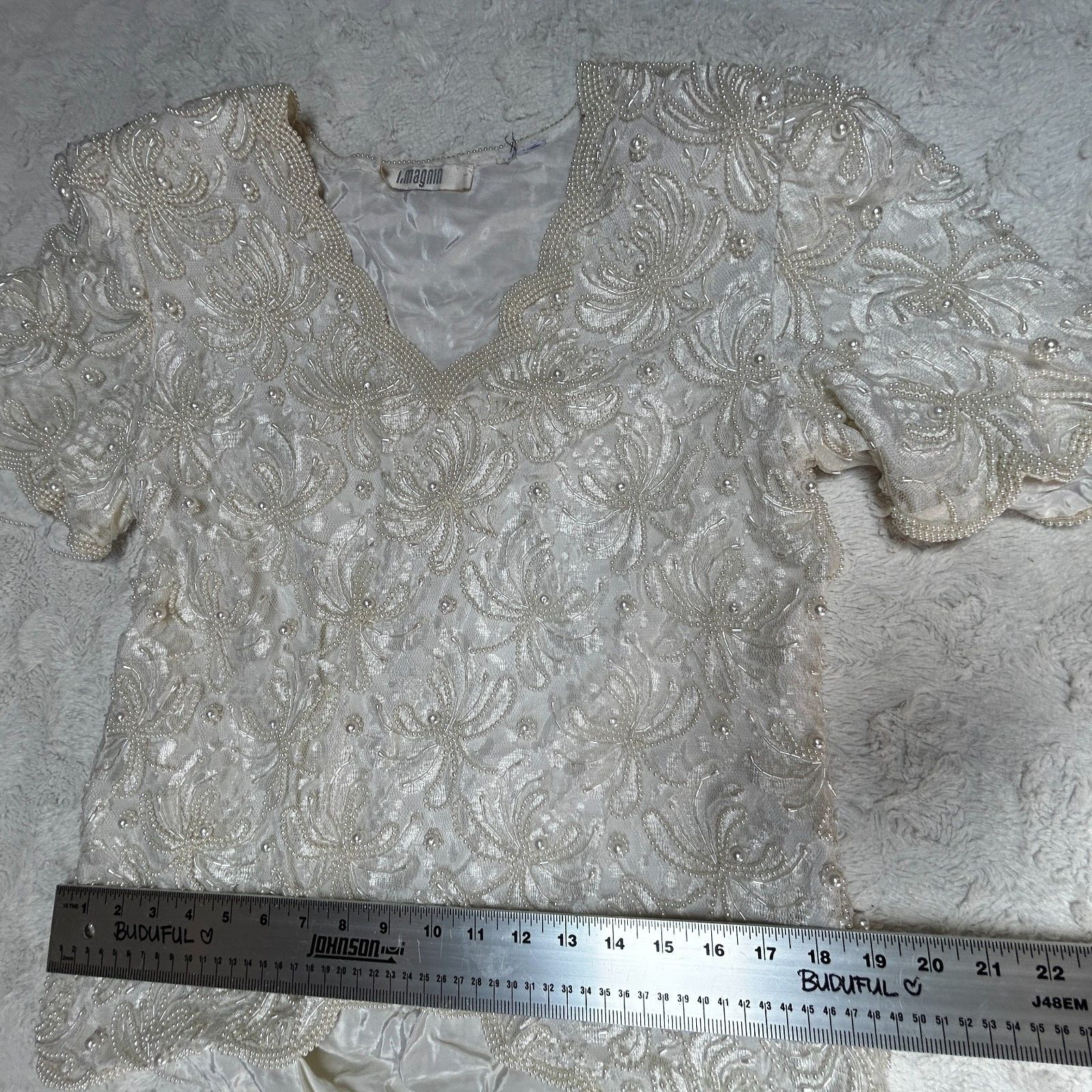 Vintage I.Magnin Women’s Pearly Beaded Top V-Neck Ivory Size XS Short Sleeve