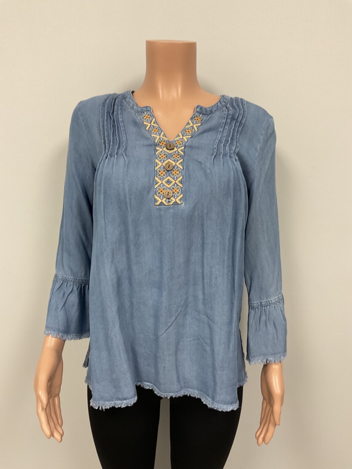 Women’s top – Multiples Essentials NWT