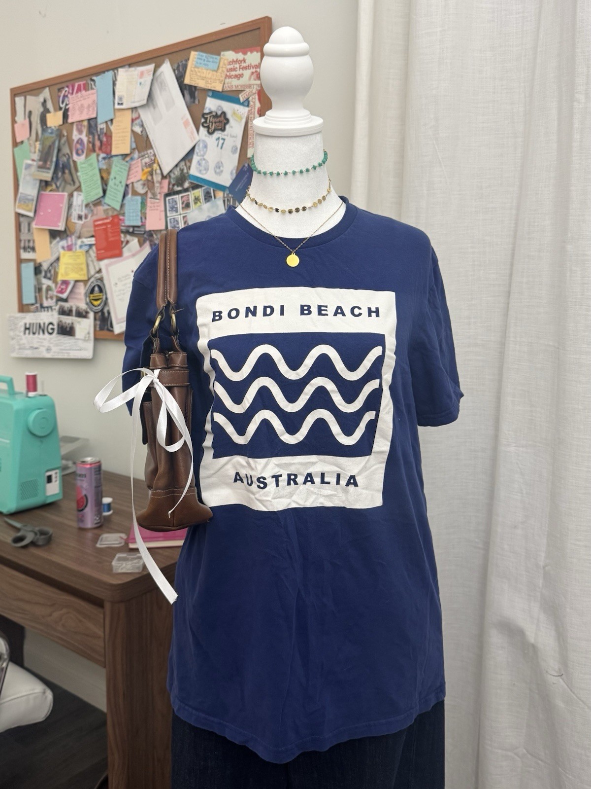 Cute Y2k Beachy Bondi Beach Australia Graphic with Wavy Lines!